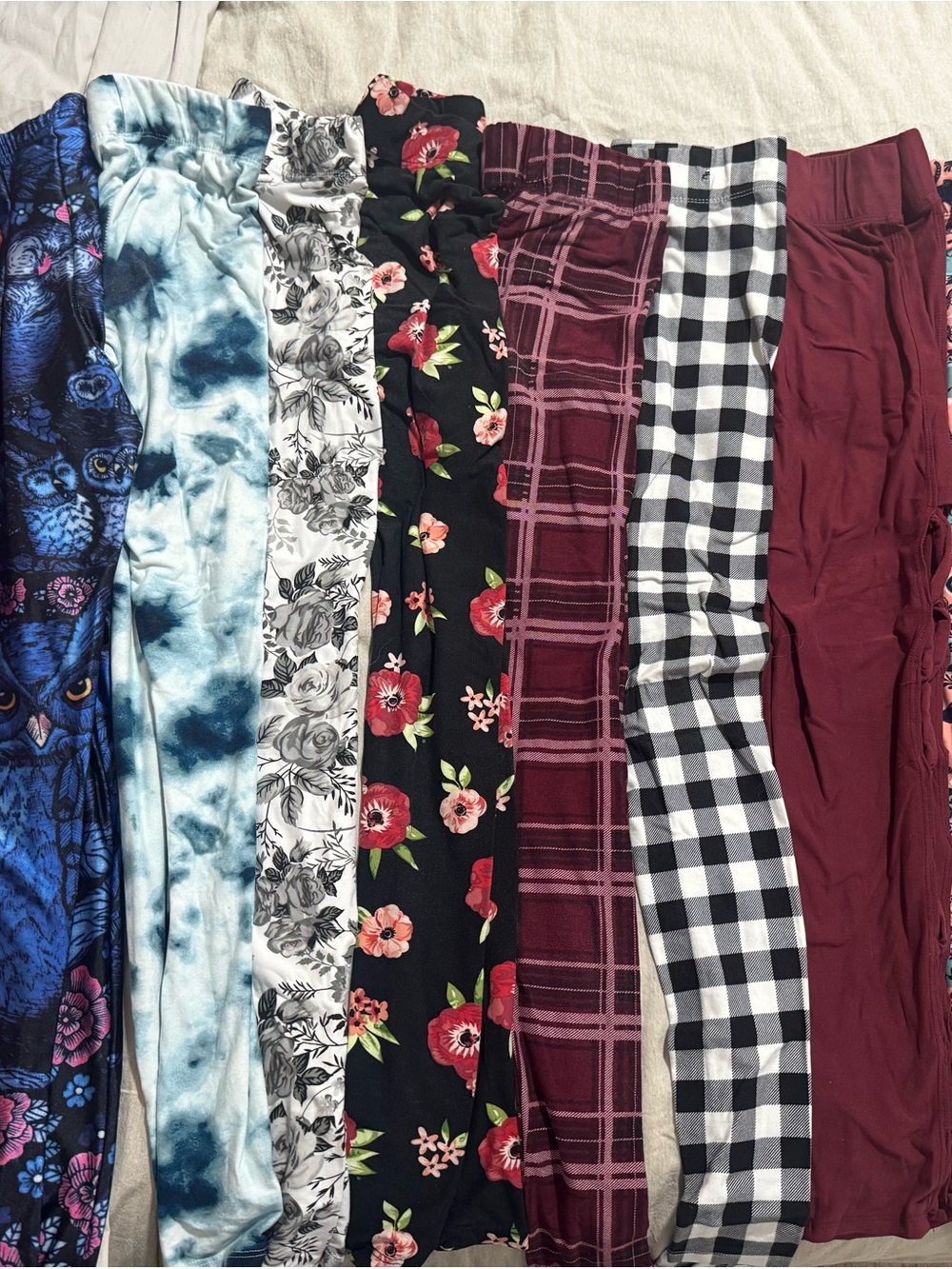 10 pairs of leggings Small Rue21